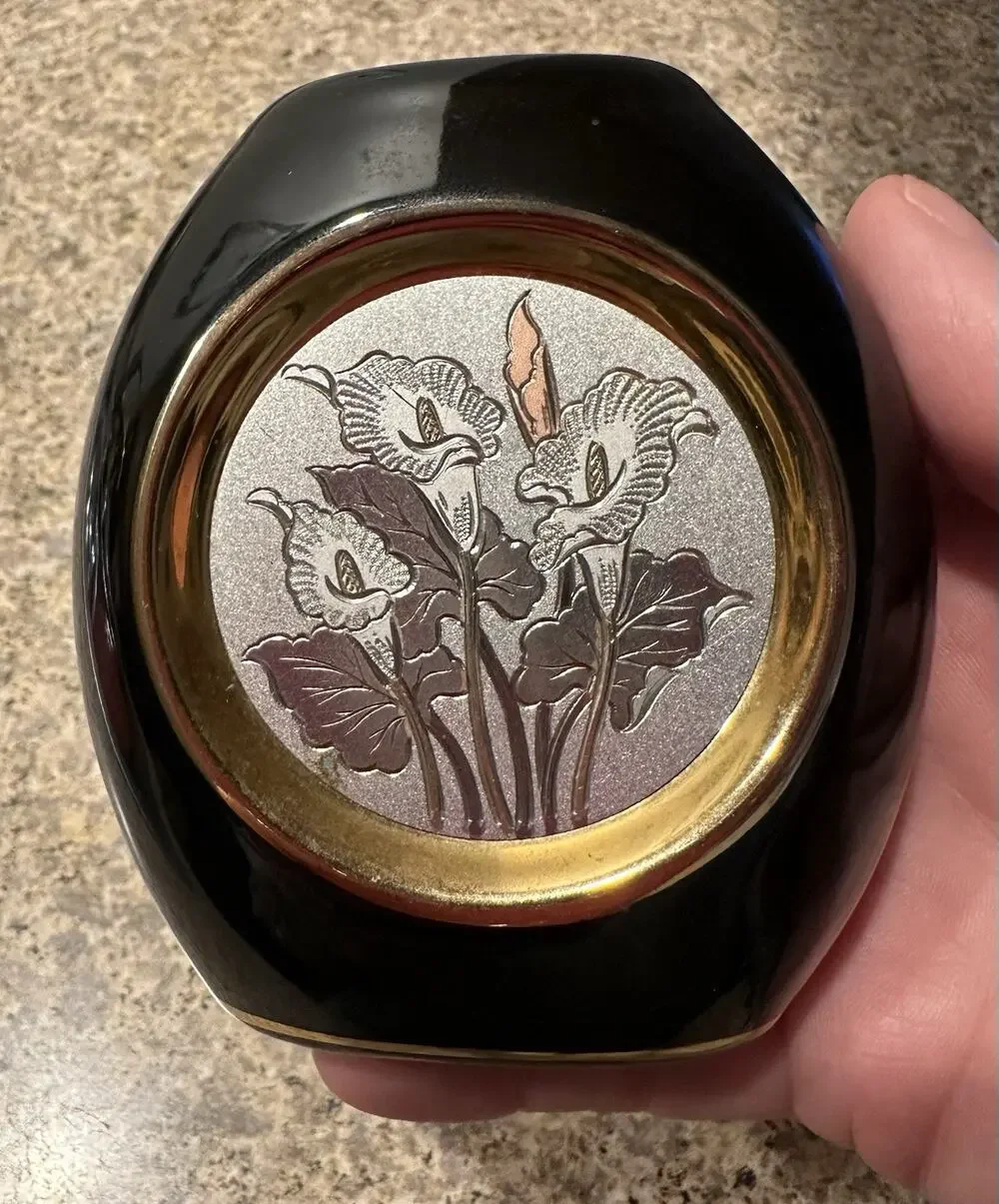 The Art of Chokin 24k Gold Trim Japanese Lcalla lilies Black Vase Vintage Chic